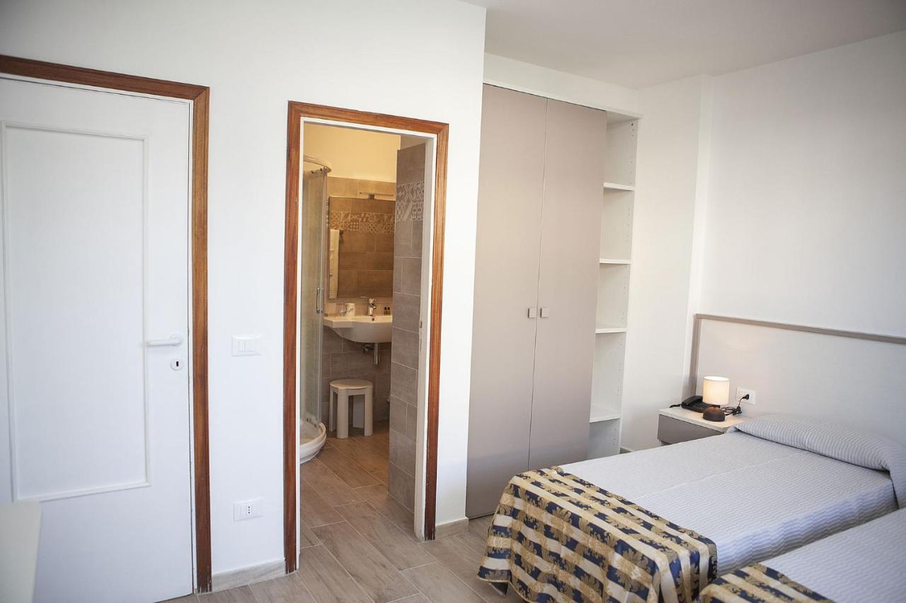 Hotel Thomas Marina di Campo Luaran gambar